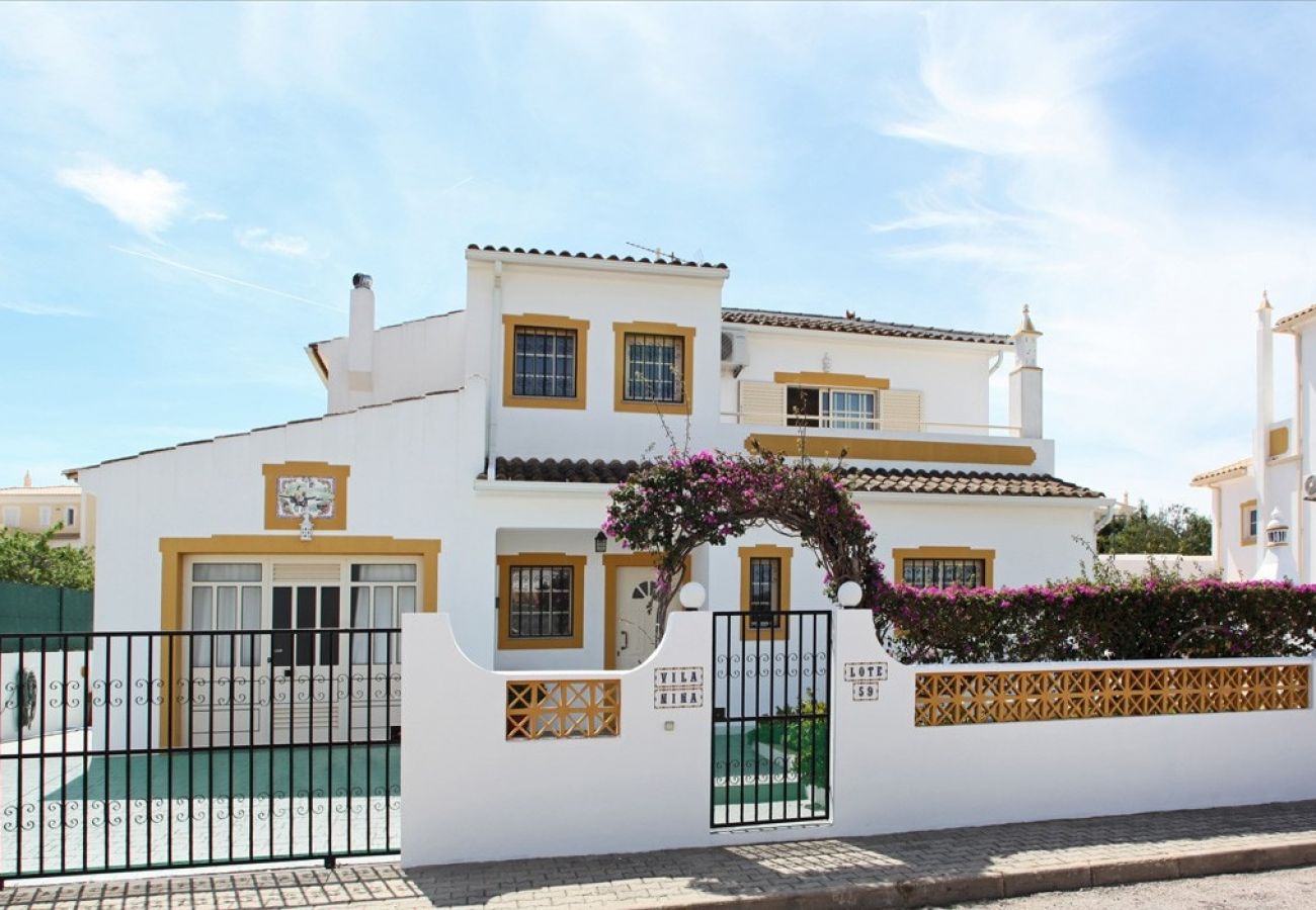 House in Albufeira - Villa Nina - Marina Waves & Poolside Bliss