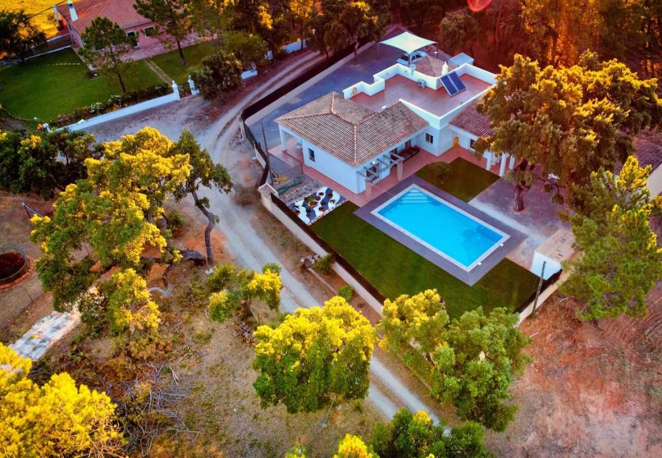 House in Pêra - Villa Sundays Countryside Pool Haven