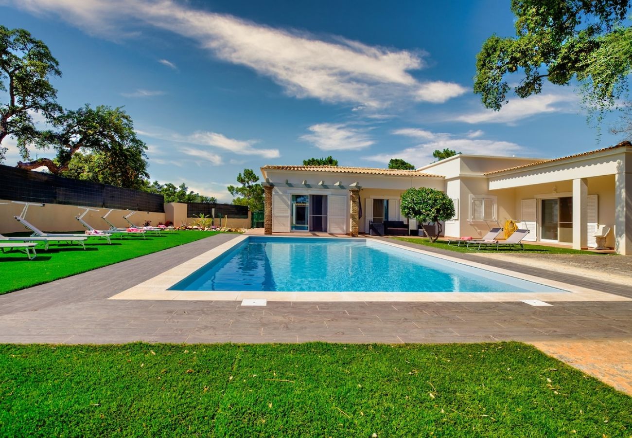 House in Pêra - Villa Sundays Countryside Pool Haven